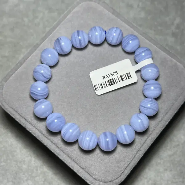 High quality blue veined agate 10+mm BA1508