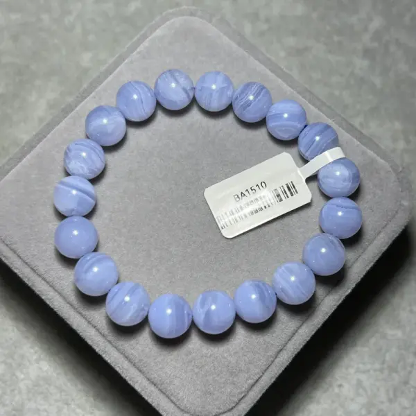 High quality blue veined agate 10+mm BA1510