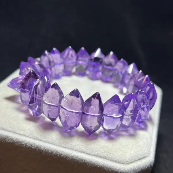 Double pointed amethyst A1210